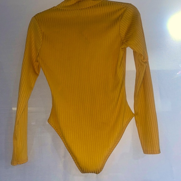 Boohoo Bodysuit Size 8 - Picture 2 of 4